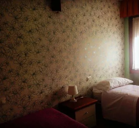 Punto F Bed & Breakfast *